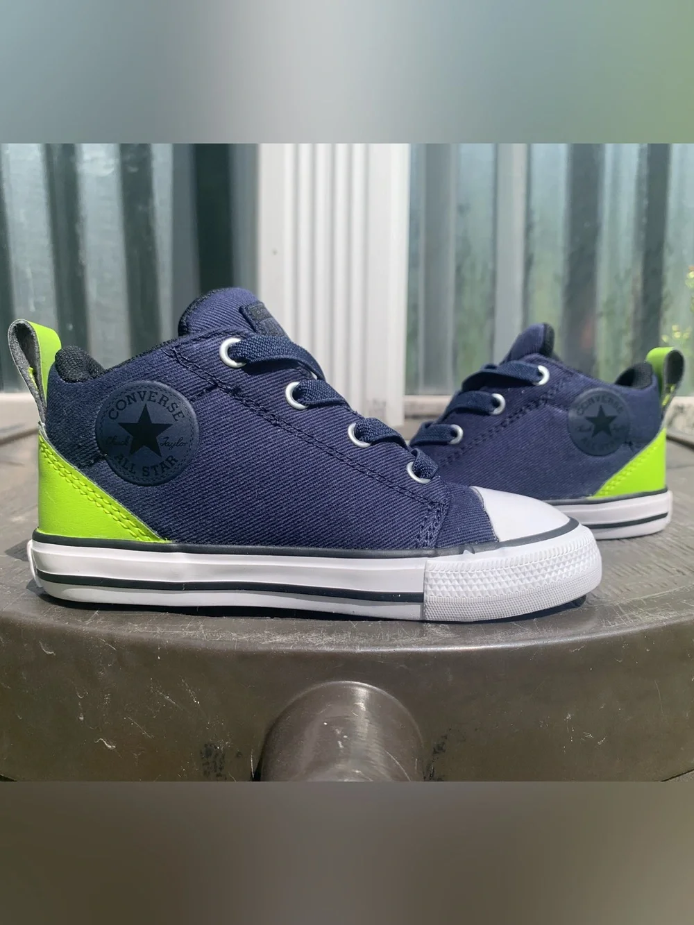 Converse Kids Navy and Neon Green Mid-Top Canvas Sneakers size 9 toddler